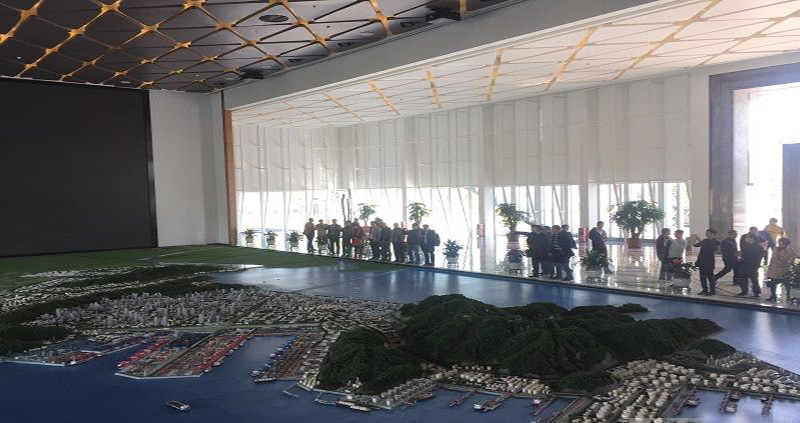 參觀展廳.jpg 參觀展廳.jpg