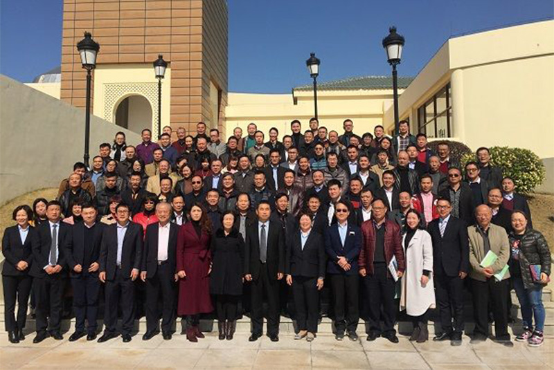 人員合影.jpg 人員合影.jpg